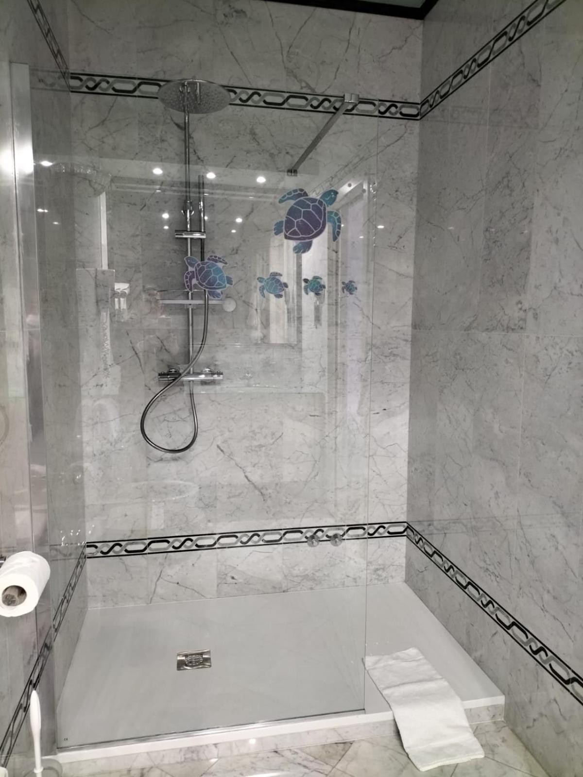 Hotel Villa Lilla Desenzano del Garda Bagian luar foto